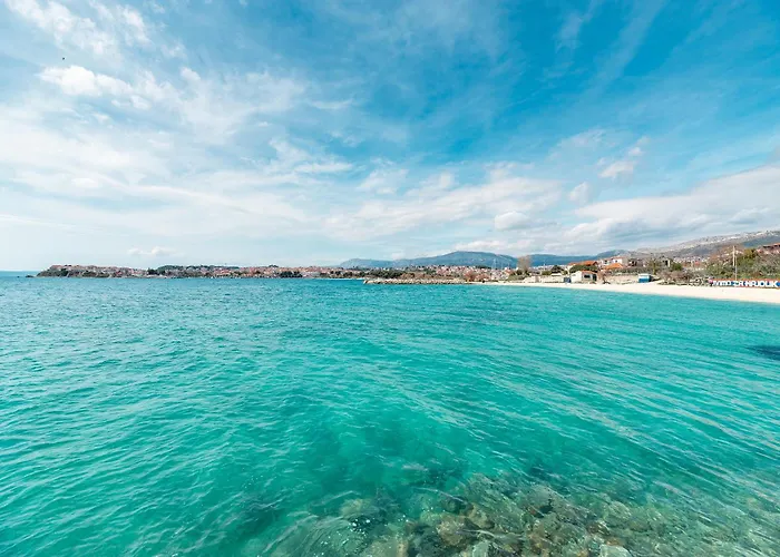 Beach Apartment 2 Minutes On Foot Marija, Cozy Sea View Balcony Garage