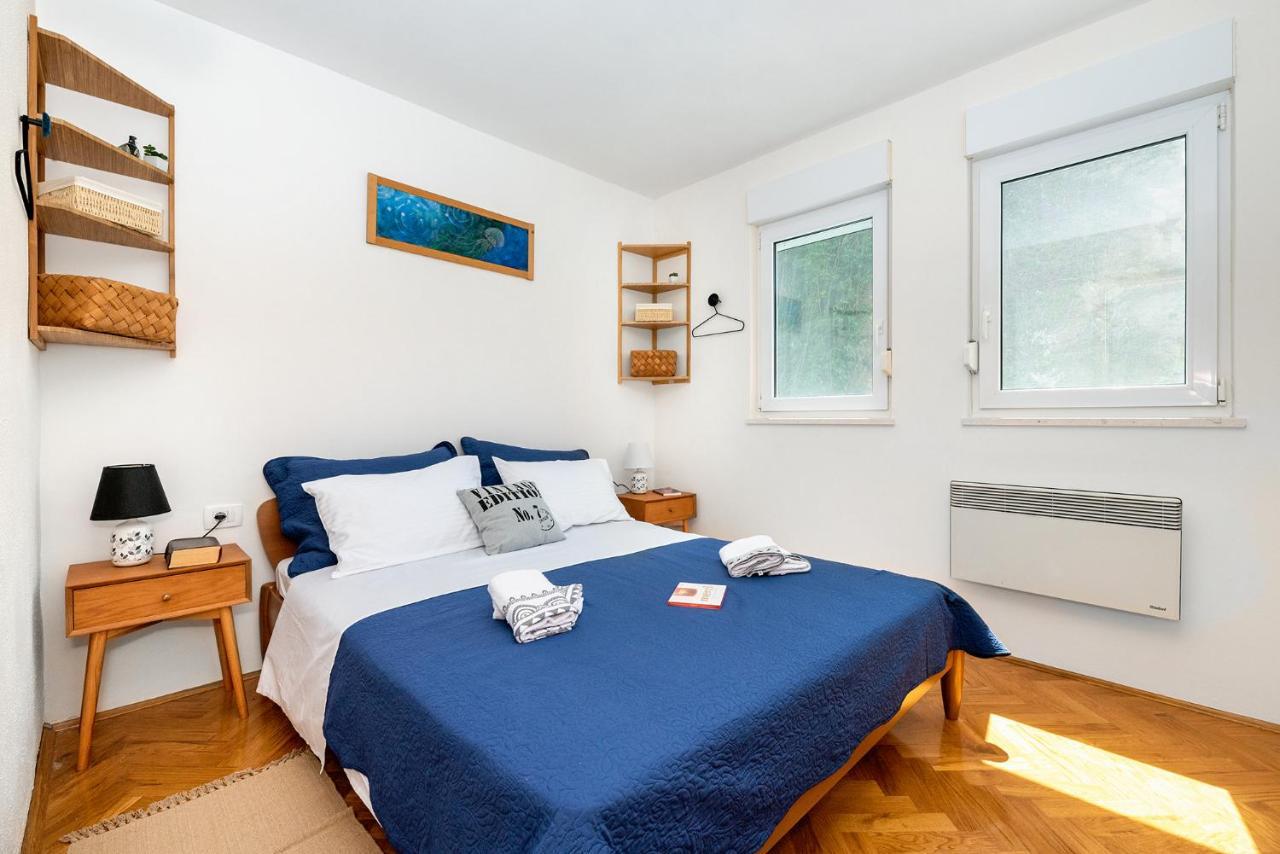 2 Minutes On Foot Marija, Cozy Sea View Balcony Garage Apartment